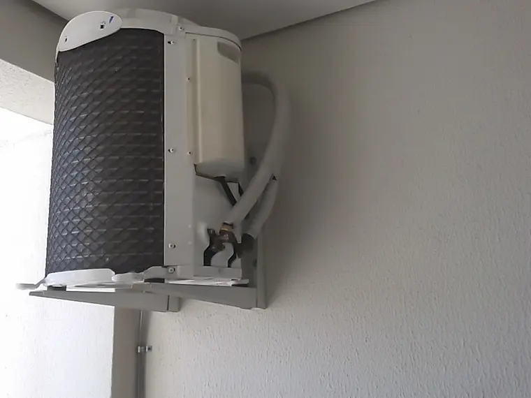 Unidade condensadora — Ar-condicionado — AC Frio